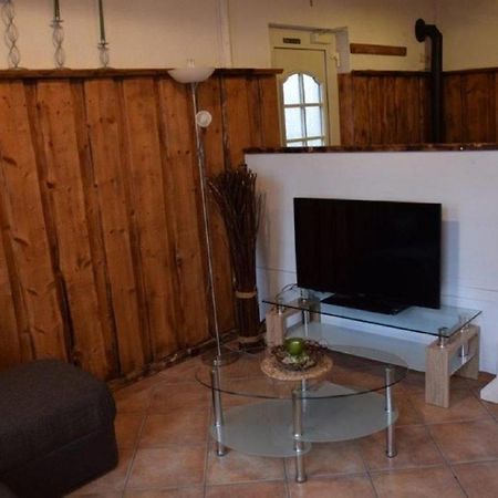 ולאדונגן Ferienhaus Zur Kleinen Kneipe מראה חיצוני תמונה